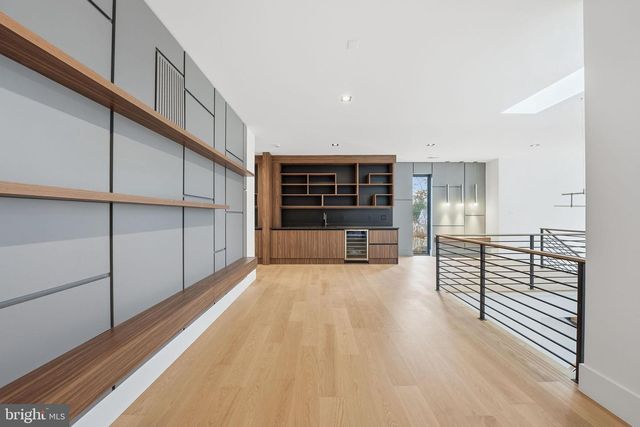 6910 BRIGHT AVE, Mclean, VA 22101