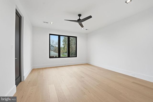 6910 BRIGHT AVE, Mclean, VA 22101