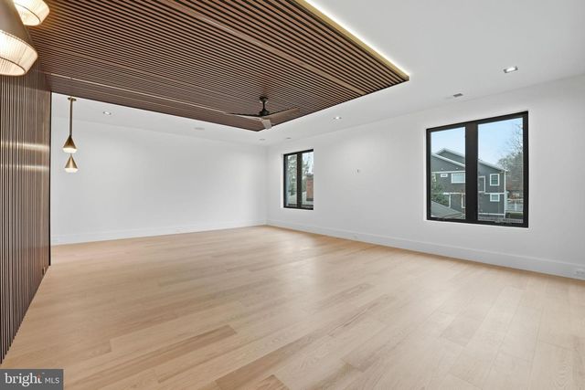 6910 BRIGHT AVE, Mclean, VA 22101