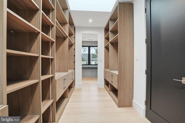 6910 BRIGHT AVE, Mclean, VA 22101