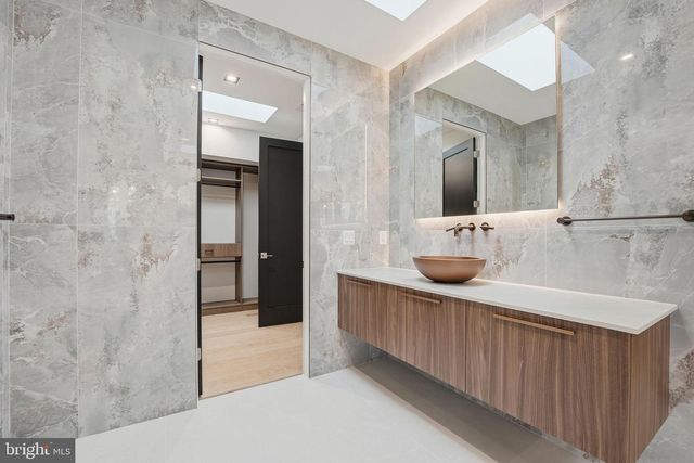 6910 BRIGHT AVE, Mclean, VA 22101