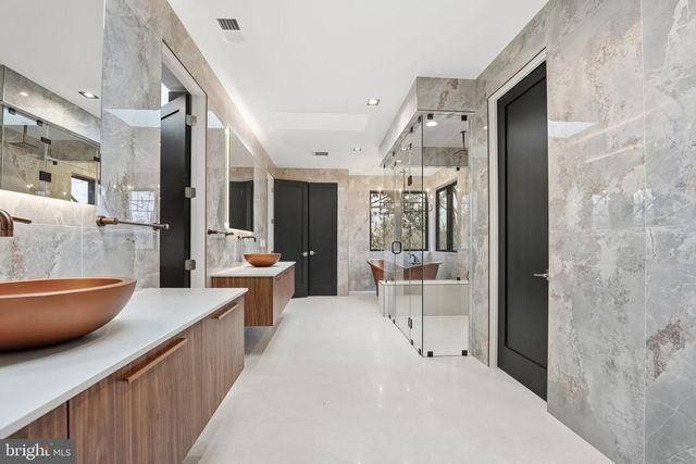 6910 BRIGHT AVE, Mclean, VA 22101