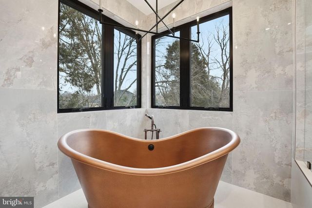 6910 BRIGHT AVE, Mclean, VA 22101