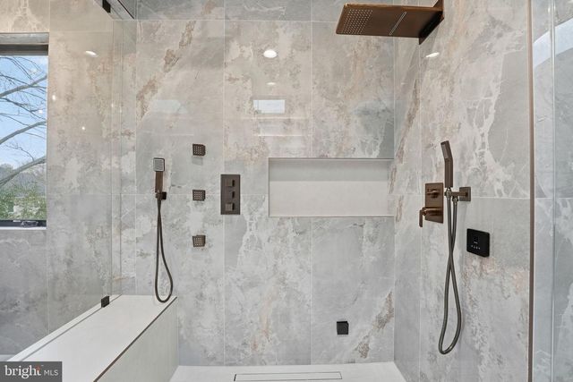 6910 BRIGHT AVE, Mclean, VA 22101