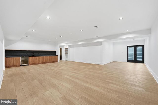 6910 BRIGHT AVE, Mclean, VA 22101