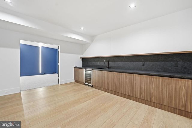 6910 BRIGHT AVE, Mclean, VA 22101