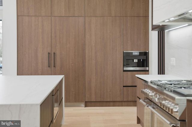 6910 BRIGHT AVE, Mclean, VA 22101