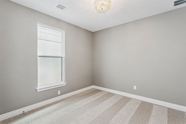 201 S Heritage Way, Andover, KS 67002
