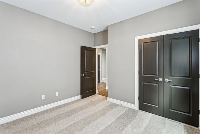 201 S Heritage Way, Andover, KS 67002