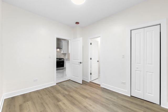 211 S 9th Avenue, Maywood, IL 60153