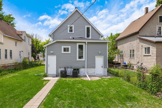 211 S 9th Avenue, Maywood, IL 60153