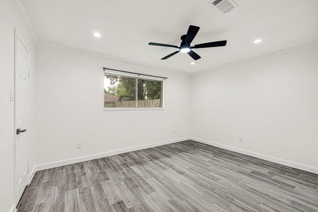 1202 Glen Echo Drive, Houston, TX 77088