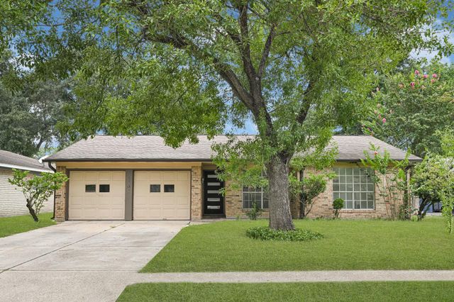 1202 Glen Echo Drive, Houston, TX 77088
