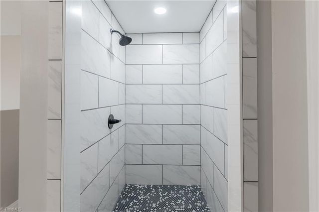 111 Rose Trail, Mount Airy, NC 27030