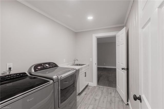 111 Rose Trail, Mount Airy, NC 27030