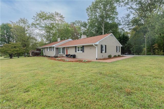 111 Rose Trail, Mount Airy, NC 27030