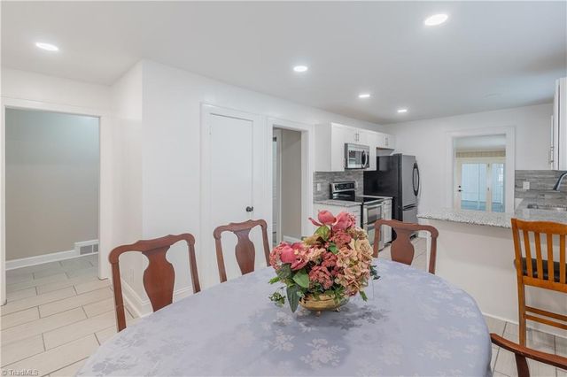 111 Rose Trail, Mount Airy, NC 27030