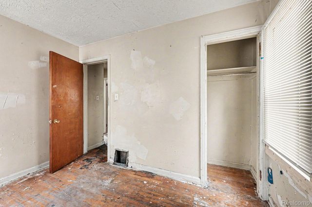 15363 Plainview Avenue, Detroit, MI 48223