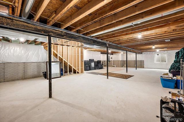 5839 Westwood Drive, Grand Blanc, MI 48439