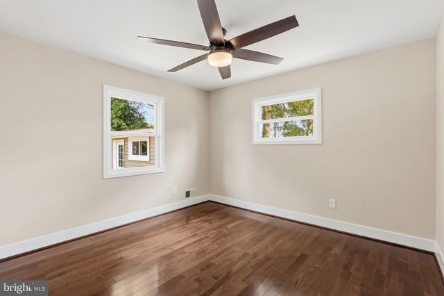 8118 AINSWORTH, Springfield, VA 22152