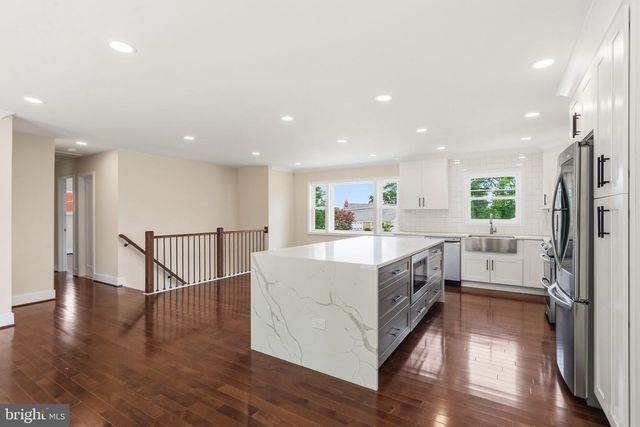 8118 AINSWORTH, Springfield, VA 22152