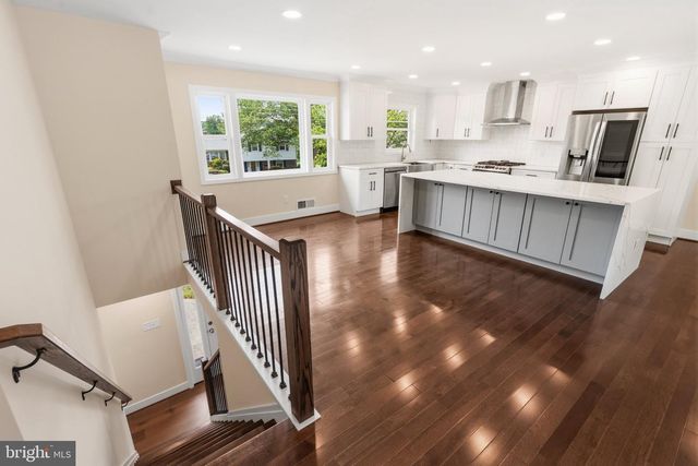 8118 AINSWORTH, Springfield, VA 22152