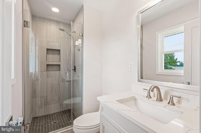 8118 AINSWORTH, Springfield, VA 22152