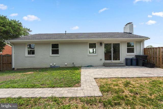 8118 AINSWORTH, Springfield, VA 22152