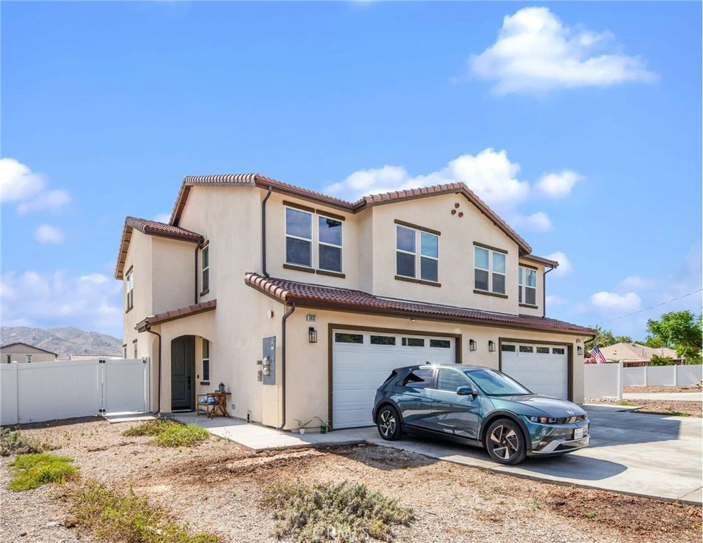 5832 -5834 Persepolis Court, Riverside, CA 92505 — photo 2