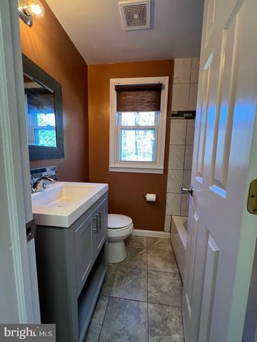 5804 SHOSHONE DR, Oxon Hill, MD 20745
