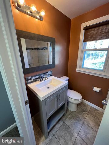 5804 SHOSHONE DR, Oxon Hill, MD 20745