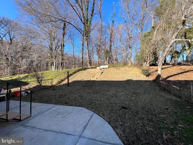 5804 SHOSHONE DR, Oxon Hill, MD 20745