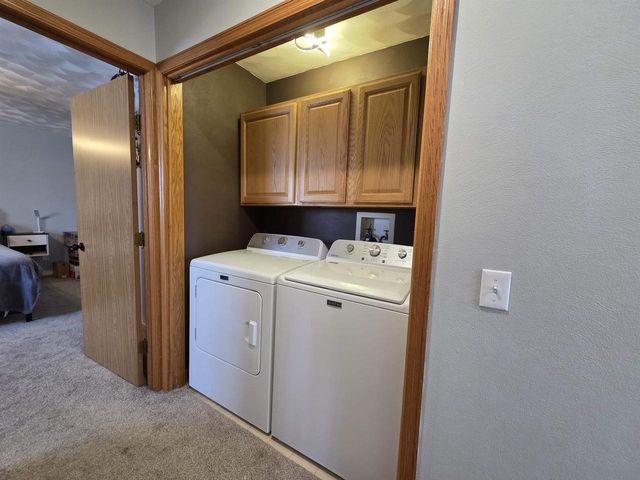 304 Breezy Point Drive, Pardeeville, WI 53954