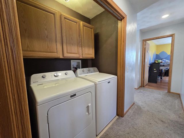 304 Breezy Point Drive, Pardeeville, WI 53954