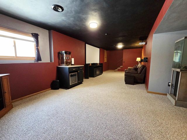 304 Breezy Point Drive, Pardeeville, WI 53954