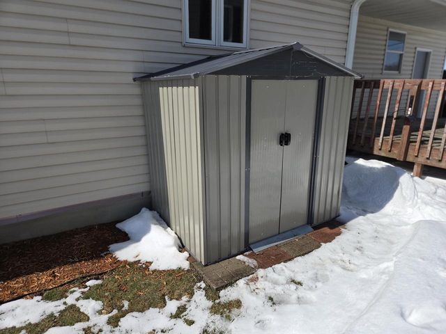 304 Breezy Point Drive, Pardeeville, WI 53954