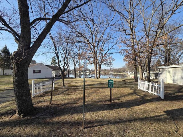 304 Breezy Point Drive, Pardeeville, WI 53954