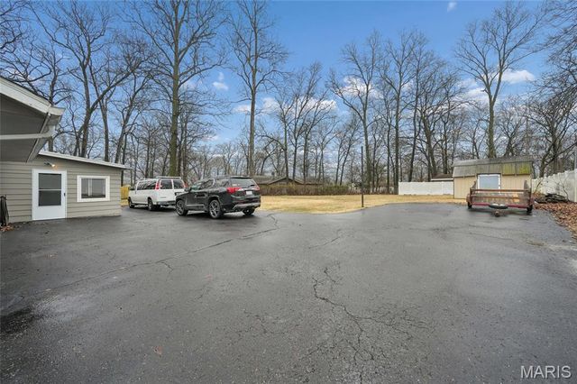 634 Parker Drive, Ballwin, MO 63021