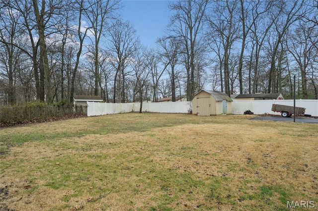 634 Parker Drive, Ballwin, MO 63021