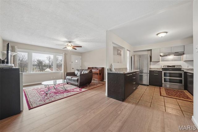 634 Parker Drive, Ballwin, MO 63021