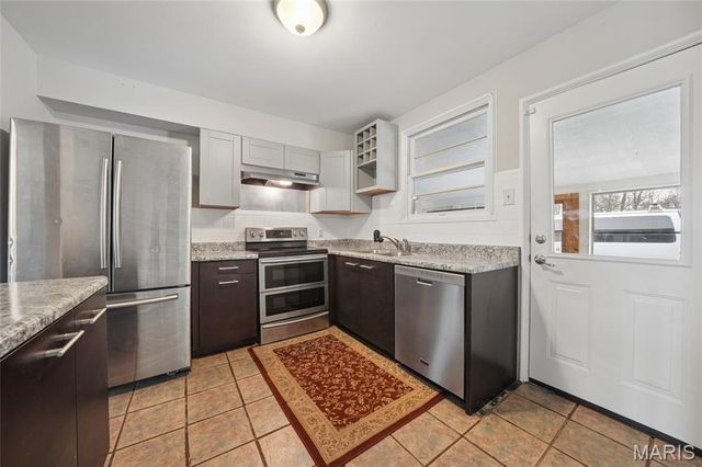 634 Parker Drive, Ballwin, MO 63021