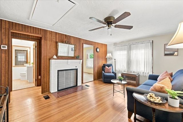 30 Bay Street, Wareham, MA 02532
