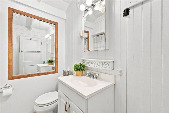 30 Bay Street, Wareham, MA 02532