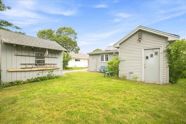 30 Bay Street, Wareham, MA 02532
