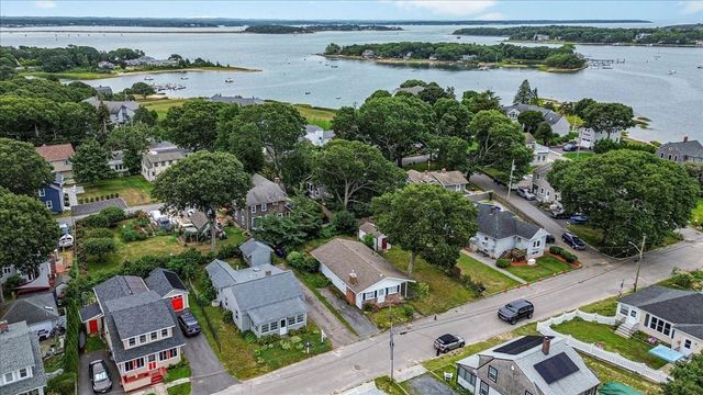 30 Bay Street, Wareham, MA 02532