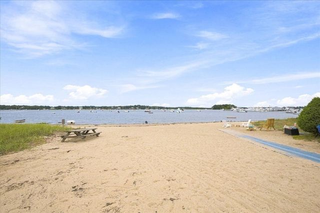 30 Bay Street, Wareham, MA 02532