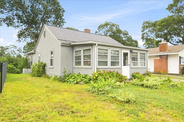 30 Bay Street, Wareham, MA 02532