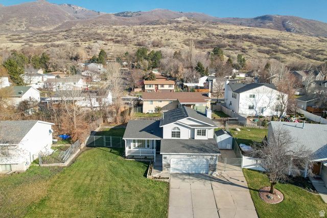 1243 S CANNON DR, Farmington, UT 84025