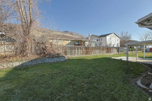1243 S CANNON DR, Farmington, UT 84025