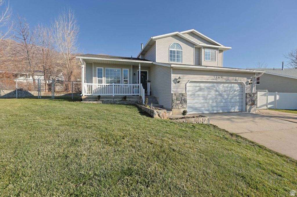 1243 S CANNON DR, Farmington, UT 84025